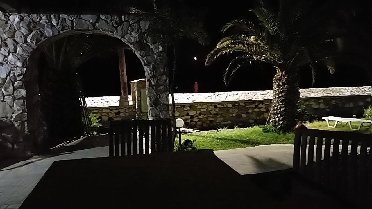 Το Πετρινο Villa Agia Marina Mikrolimanou Exterior photo